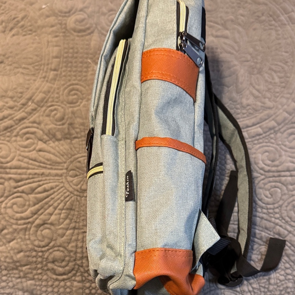 Faskin Men's/Womens Stylish Green and Tan Backpack - Picture 4 of 10